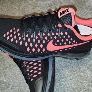 Nike Men's 9.5/Woman's 11 - Worn Once